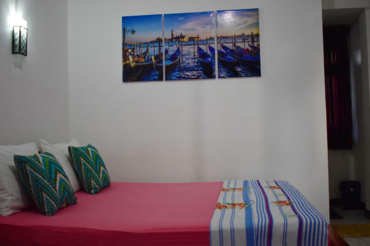 Myr-o Homestay Kombichankulama Exterior foto